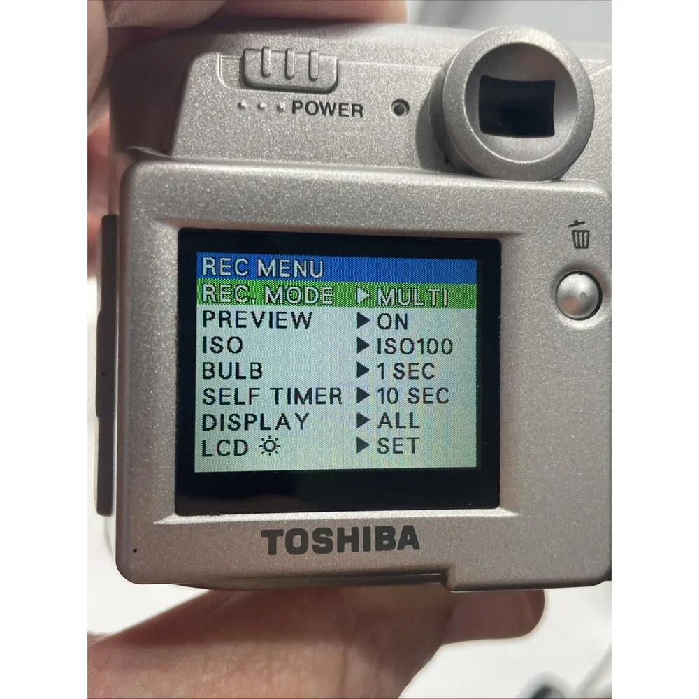 Toshiba PDR M25 2.2MP Digital Camera 3X Zoom+Battery+SD Card+Case-Silver TESTED